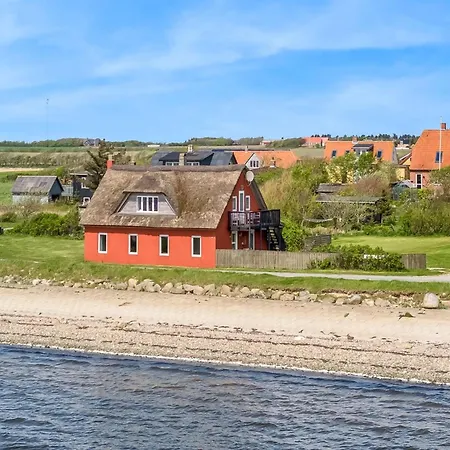 Vakantiehuis Edvardsine - 20m To The Fjord By Interhome *