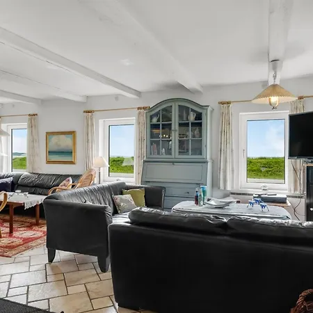 Edvardsine - 20m To The Fjord By Interhome