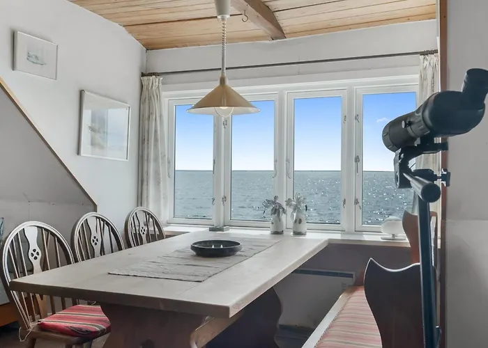 Edvardsine - 20m To The Fjord By Interhome Semesterbostad